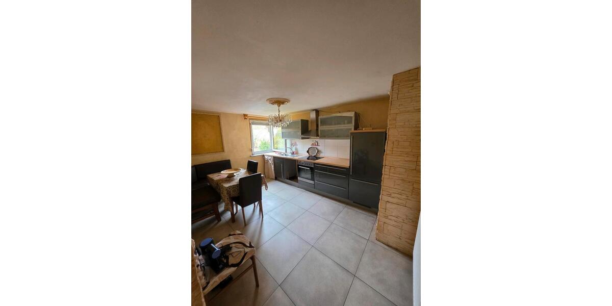 Etagenwohnung Heidenheim an der Brenz - 5 Zimmer, 141 m&sup2;, 1.600&euro; | Angebot:26059761