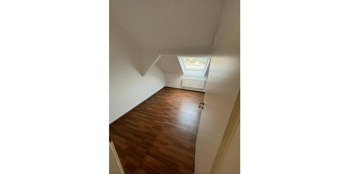 Dachgeschoßwohnung Heilbronn Kernstadt - 3 Zimmer, 80 m&sup2;, 1.000&euro; | Angebot:26633803