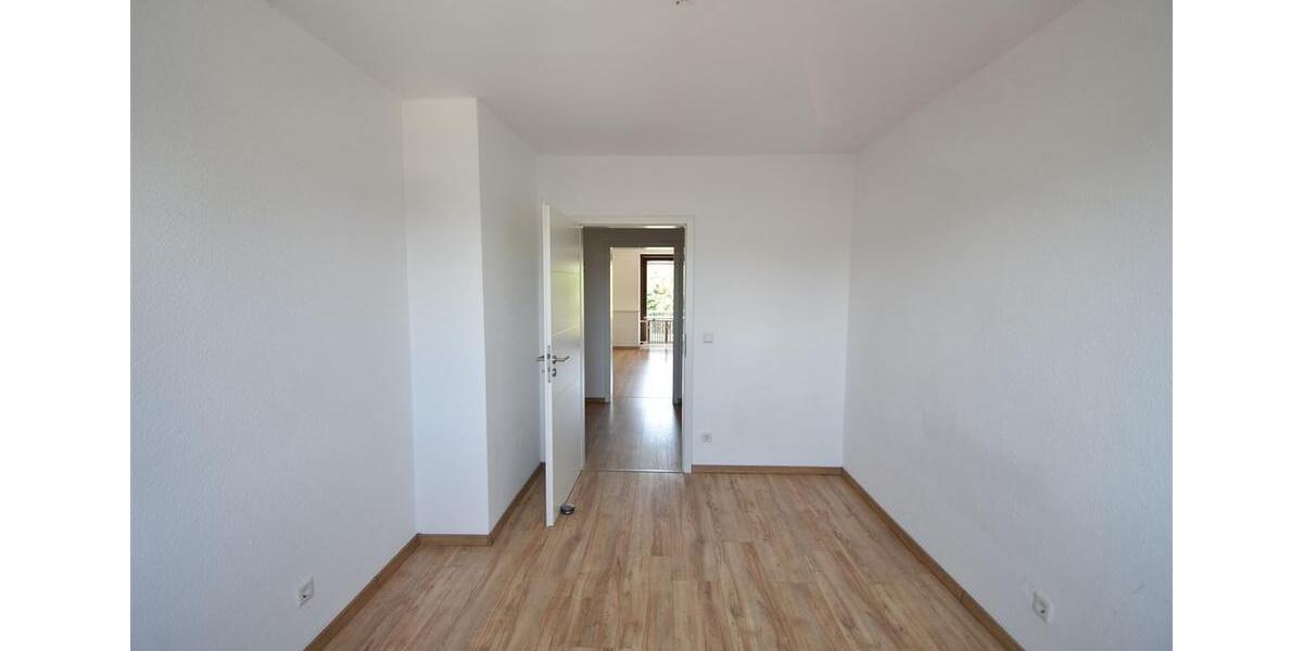 Etagenwohnung Essen Stadtbezirk VI - 4 Zimmer, 145 m&sup2;, 1.450&euro; | Angebot:22040281