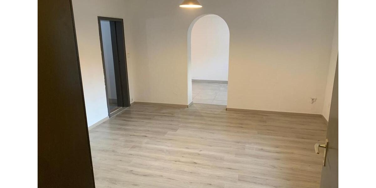 Erdgeschoßwohnung Sankt Wendel - 6 Zimmer, 98 m&sup2;, 900&euro; | Angebot:26272119