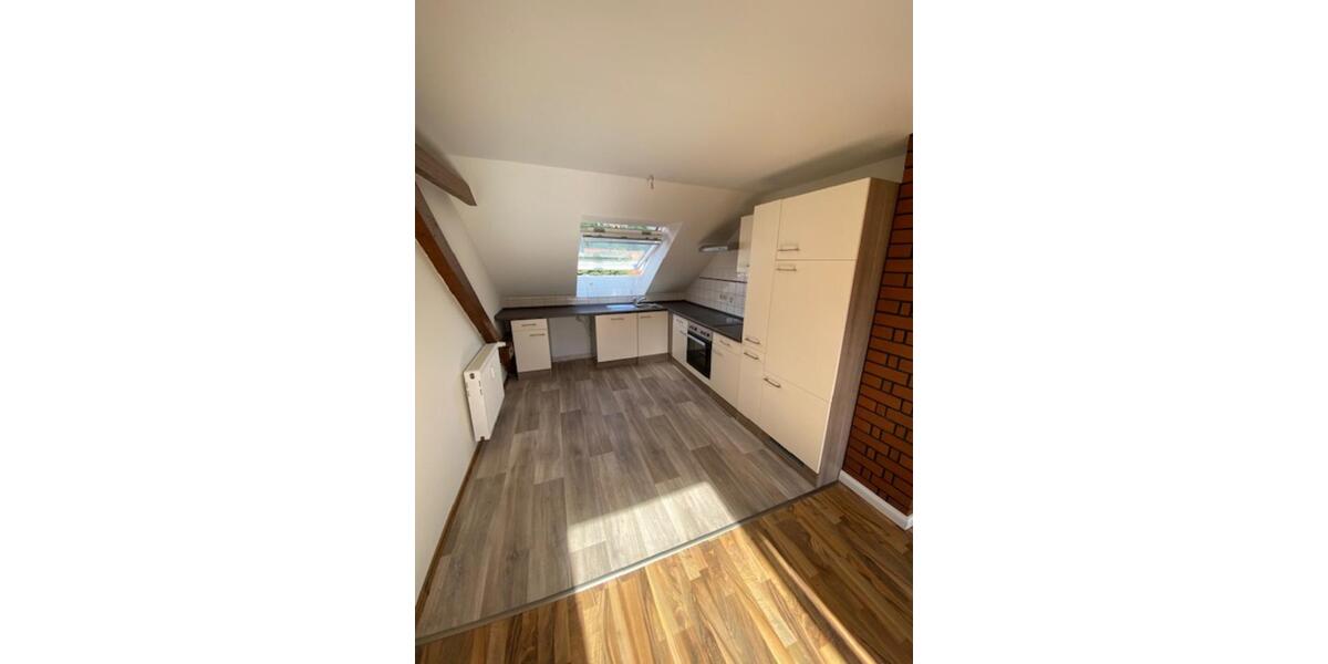 Dachgeschoßwohnung Meißen - 3 Zimmer, 75 m&sup2;, 560&euro; | Angebot:25941731