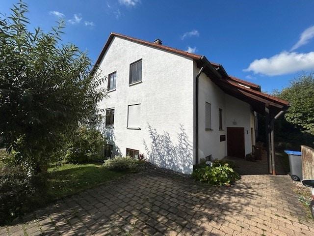 Dachgeschoßwohnung Michelbach an der Bilz - 2.5 Zimmer, 73 m&sup2;, 690&euro; | Angebot:23215570