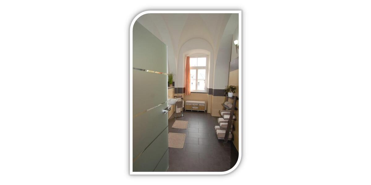 Etagenwohnung Schleiz - 3 Zimmer, 100 m&sup2;, 800&euro; | Angebot:26003734