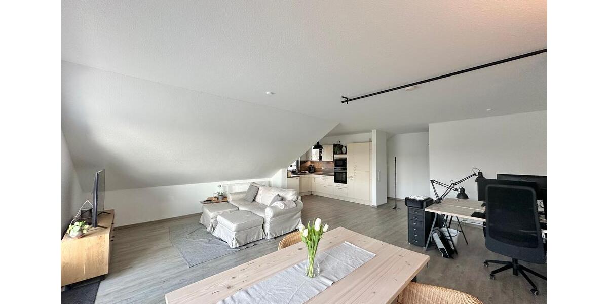 Dachgeschoßwohnung Bad Zwischenahn - 3 Zimmer, 109 m&sup2;, 1.250&euro; | Angebot:24682467