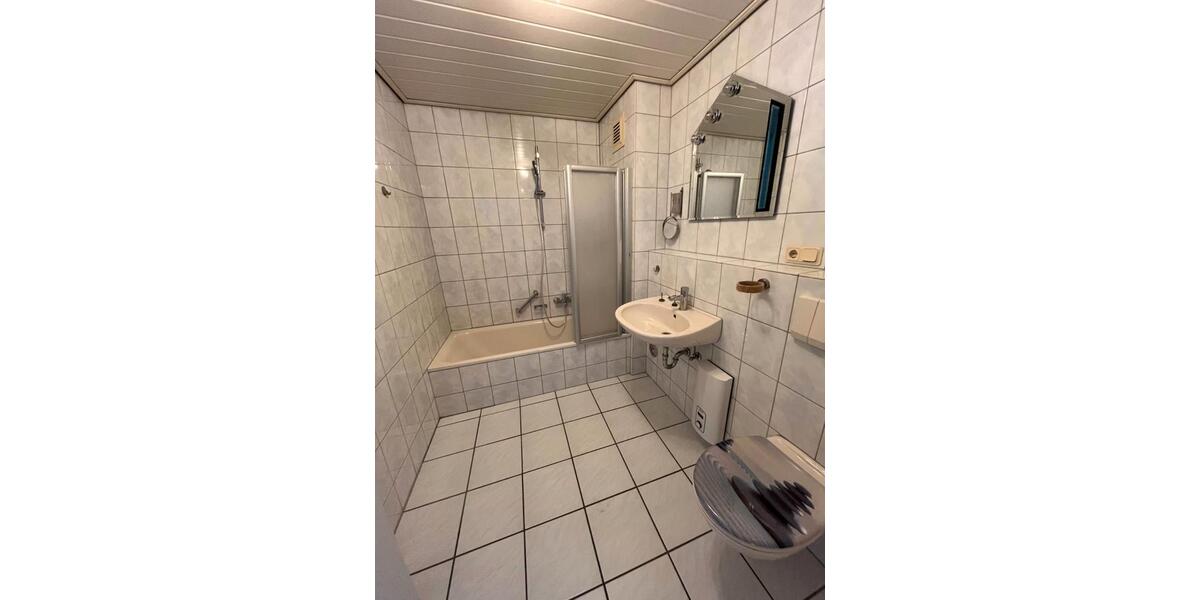 Dachgeschoßwohnung Trier Feyen-Weismark - 2 Zimmer, 73 m&sup2;, 520&euro; | Angebot:26322634