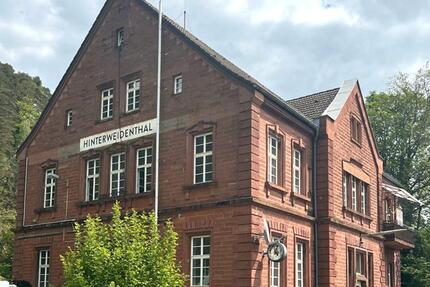 Fläche für Automatenaufstellung zu vermieten, zentral und direkt am Bahnhof Hinterweidenthal! zimmer