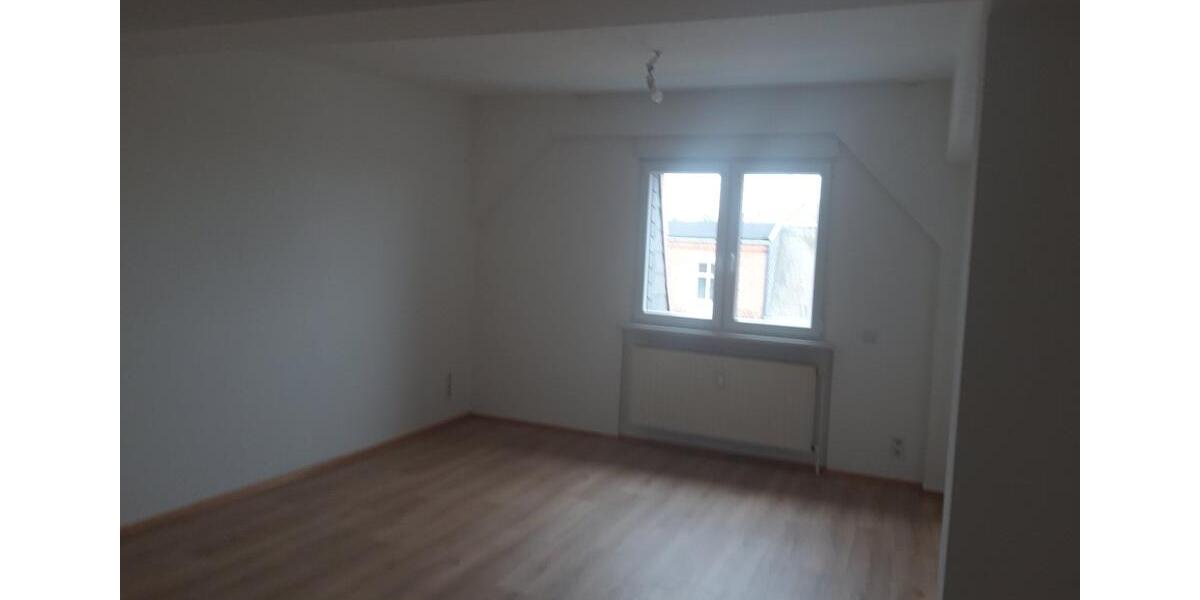 Etagenwohnung Perleberg - 3 Zimmer, 78 m&sup2;, 425&euro; | Angebot:26545522