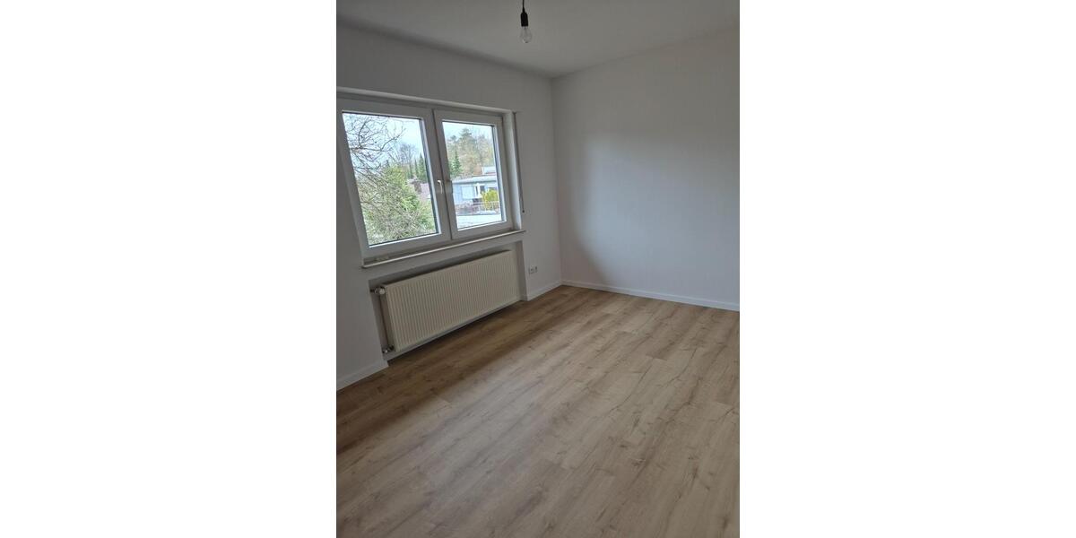 Einfamilienhaus Schorndorf - 6 Zimmer, 150 m&sup2;, 1.800&euro; | Angebot:25765684