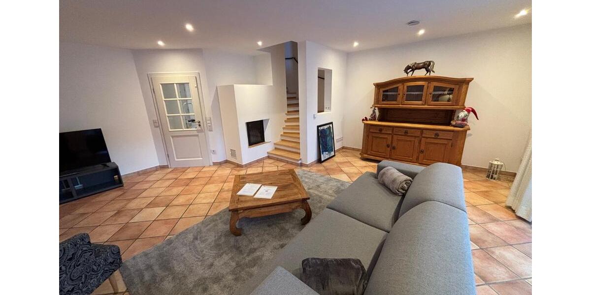 Reihenhaus Oberammergau - 7 Zimmer, 180 m&sup2;, 2.590&euro; | Angebot:24890679