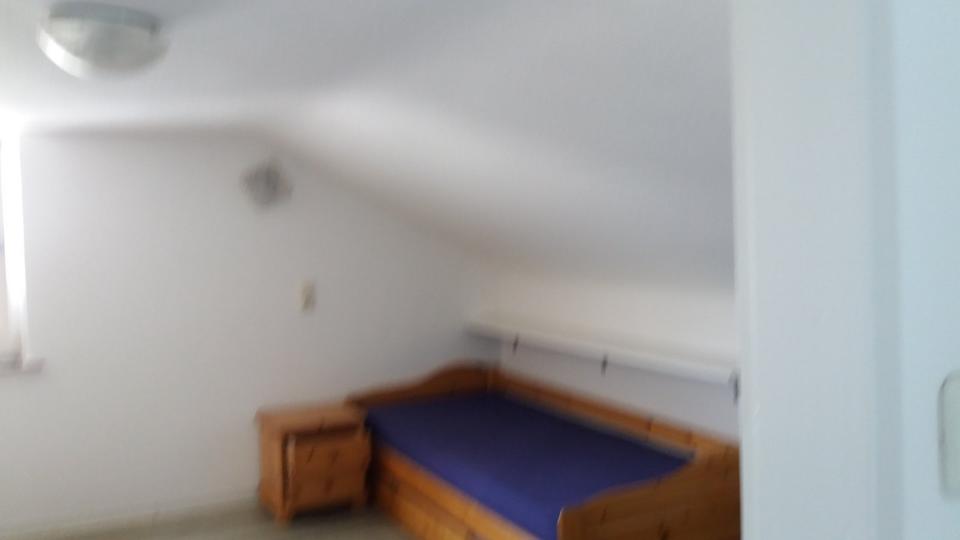 Dachgeschoßwohnung Goldbach - 1 Zimmer, 33 m&sup2;, 400&euro; | Angebot:24953183