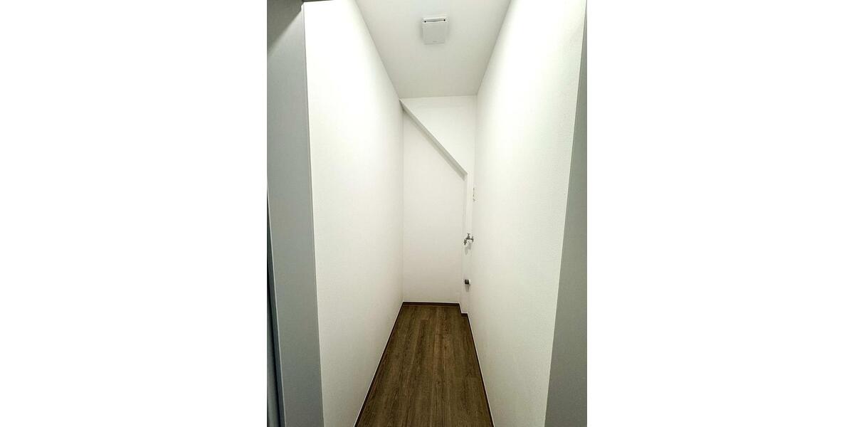 Dachgeschoßwohnung Köthen (Anhalt) - 2 Zimmer, 87 m&sup2;, 650&euro; | Angebot:24660036