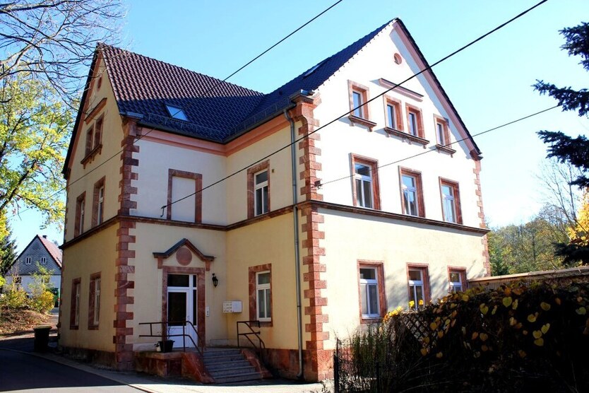Wohnen im Grünen - schöne ruhige 3-Zimmer-Erdgeschoßwohnung