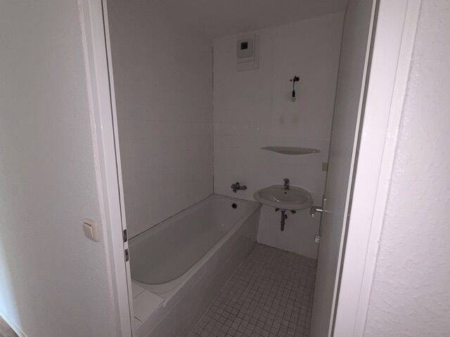 Etagenwohnung Kiel Mettenhof - 3 Zimmer, 91 m&sup2;, 882&euro; | Angebot:26170341