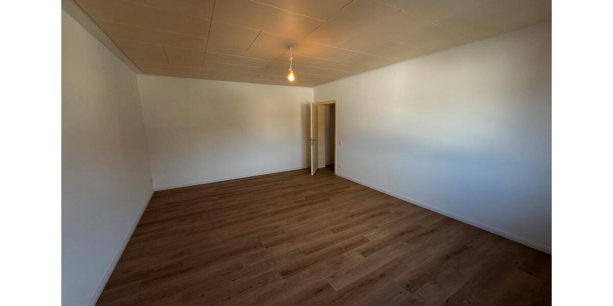 Terrassenwohnung Staudernheim - 3.5 Zimmer, 118 m&sup2;, 1.300&euro; | Angebot:26149188