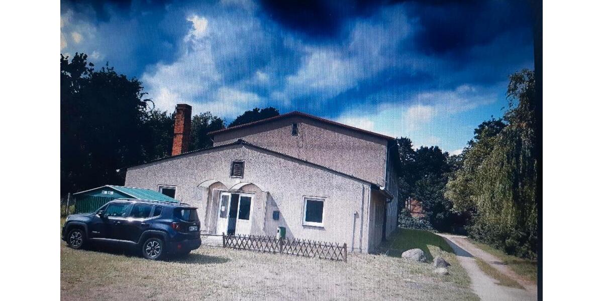 Zentrale Sporthalle, Lager, BürosOstsee+Option für Autohändler zimmer