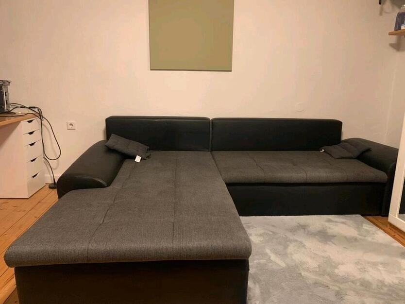 Ein schönes Zimmer in einer Frauen WG. Perfekt Lage!!