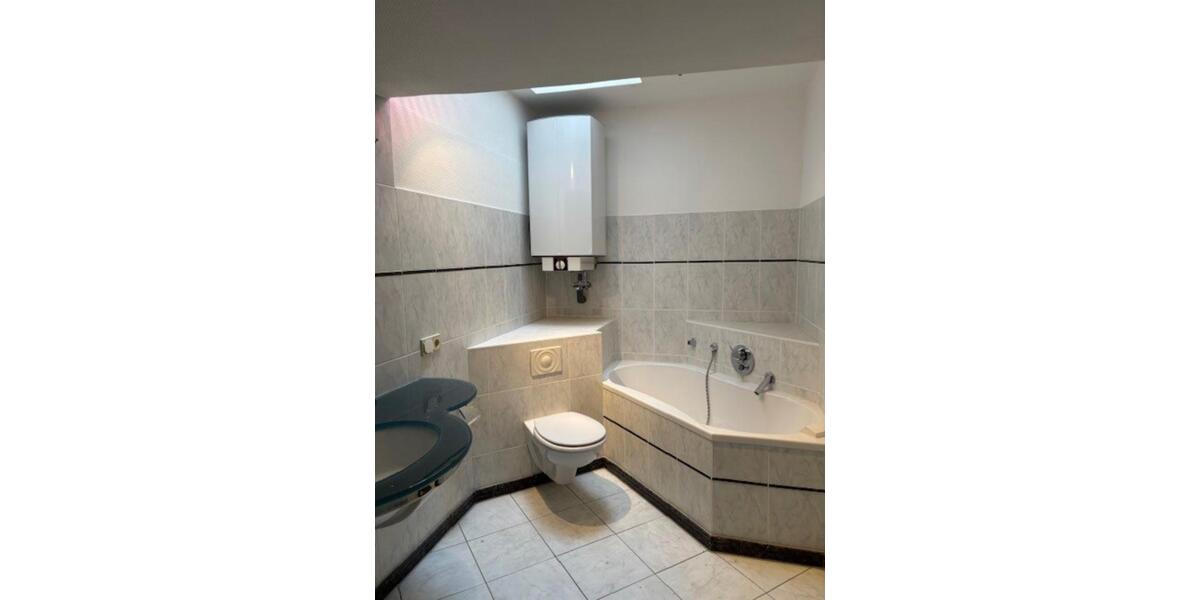 Terrassenwohnung Bad Hersfeld - 4 Zimmer, 122 m&sup2;, 1.300&euro; | Angebot:24740401