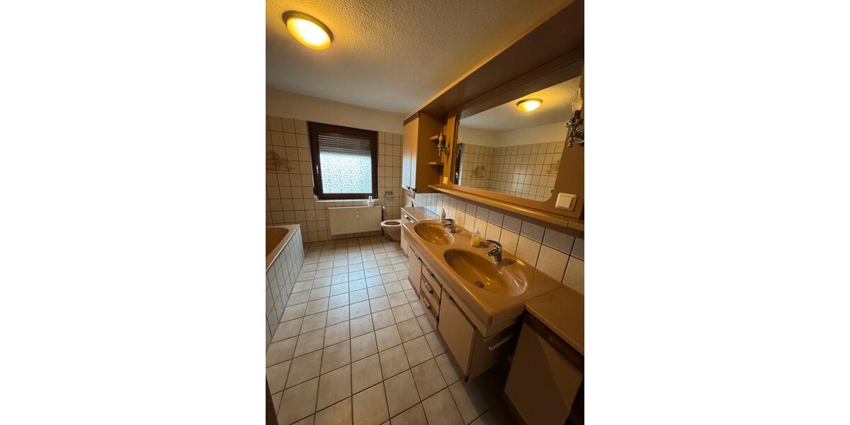 Dachgeschoßwohnung Bremervörde - 5 Zimmer, 144 m&sup2;, 700&euro; | Angebot:26006654