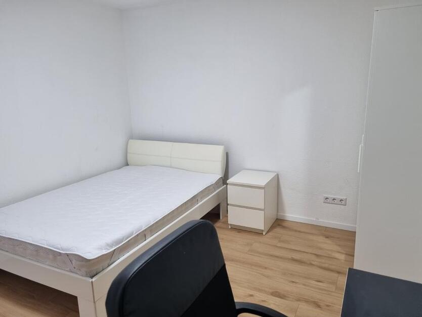 3 freie WG-Zimmer in Nürnberg - Schweinau
