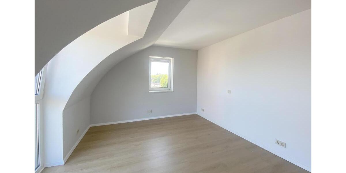 Dachgeschoßwohnung Speyer - 3 Zimmer, 116 m&sup2;, 1.400&euro; | Angebot:26615972