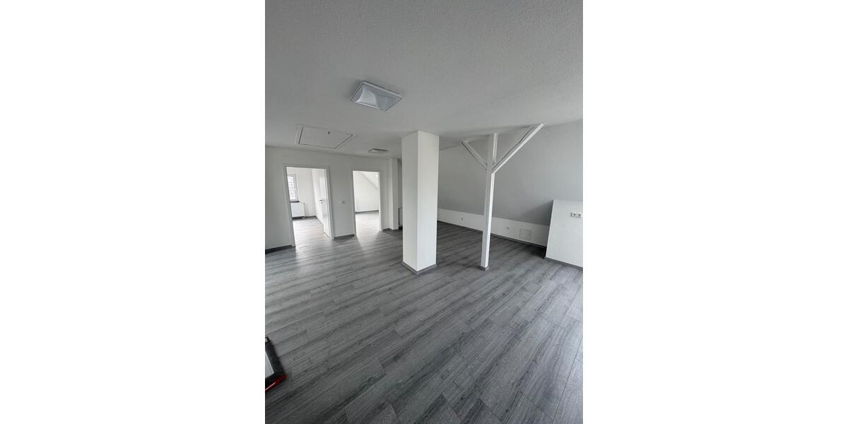 Dachgeschoßwohnung Löhne - 3 Zimmer, 70 m&sup2;, 725&euro; | Angebot:26337656