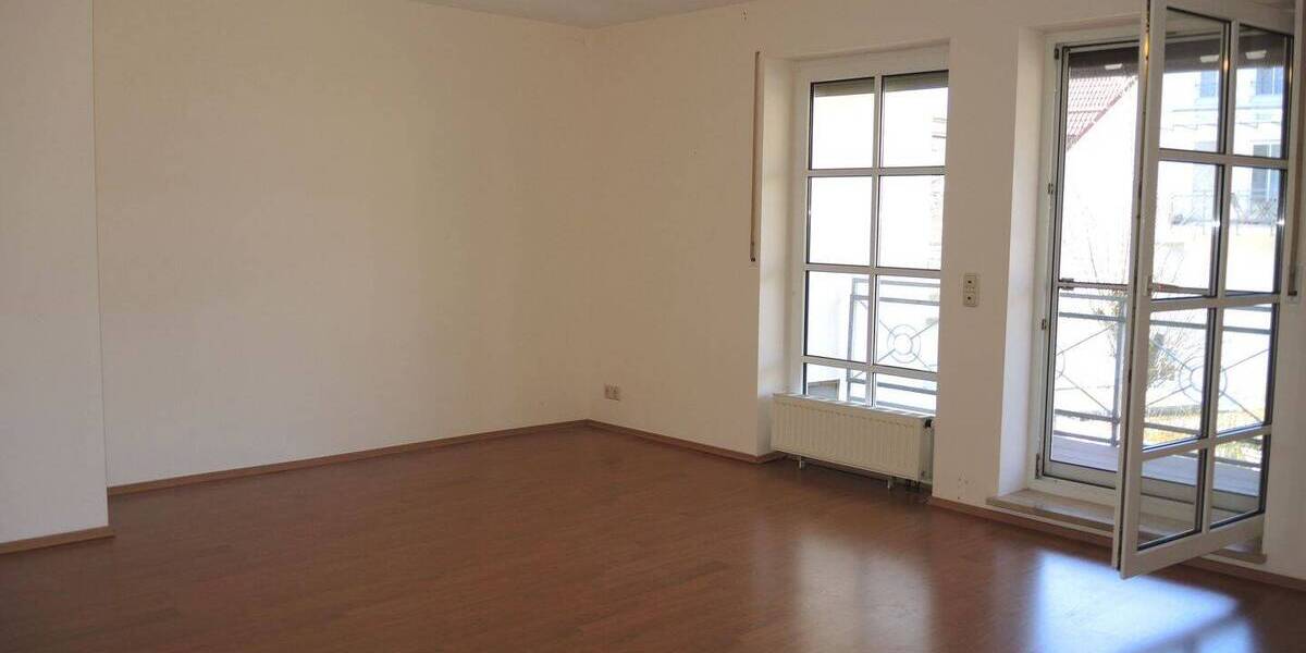 Etagenwohnung Bad Brückenau - 4 Zimmer, 135 m&sup2;, 900&euro; | Angebot:26117986