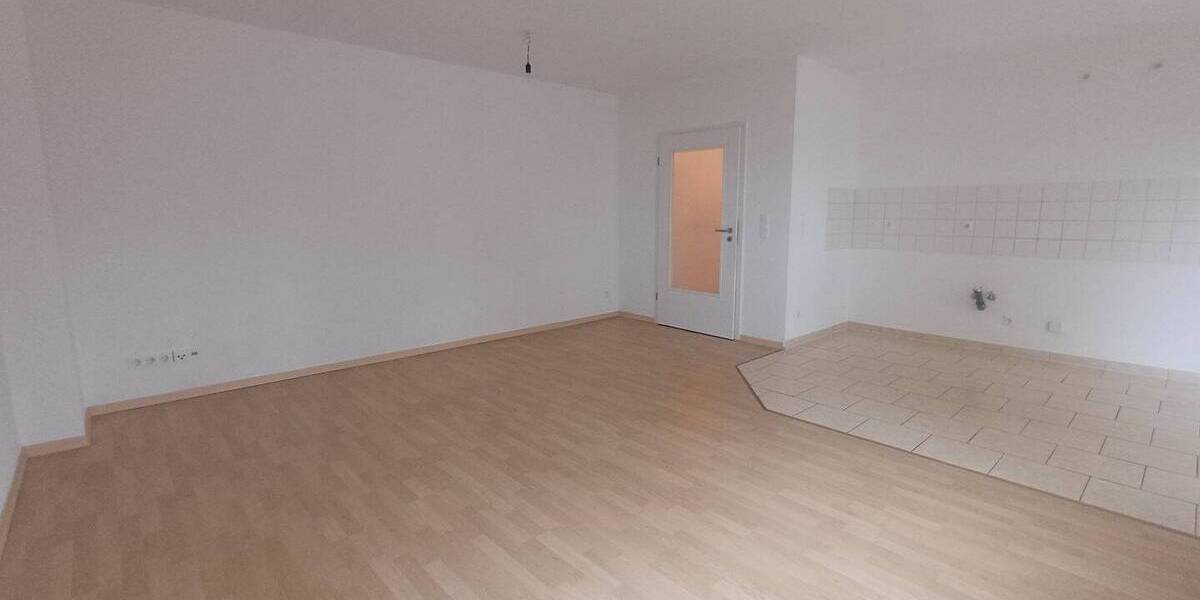 Etagenwohnung Zwickau Niederplanitz - 2 Zimmer, 63 m&sup2;, 499&euro; | Angebot:26170930