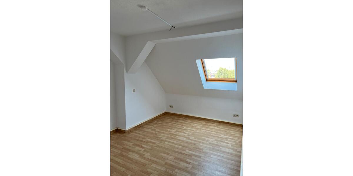 Dachgeschoßwohnung Zittau - 4 Zimmer, 94 m&sup2;, 550&euro; | Angebot:24454557