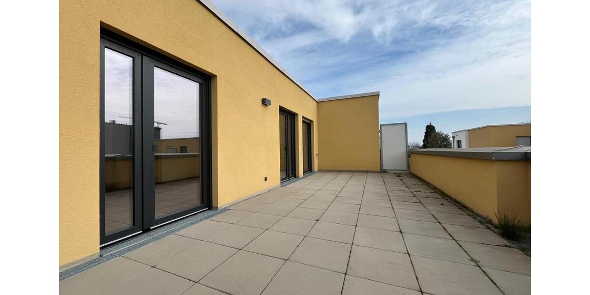 Dachgeschoßwohnung Bad Friedrichshall - 4 Zimmer, 133 m&sup2;, 2.016&euro; | Angebot:26068590