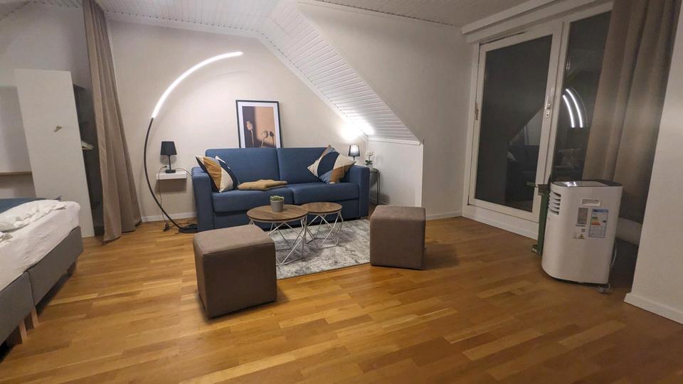 Dachgeschoßwohnung Bonn Tannenbusch - 2 Zimmer, 75 m&sup2;, 2.500&euro; | Angebot:24379807