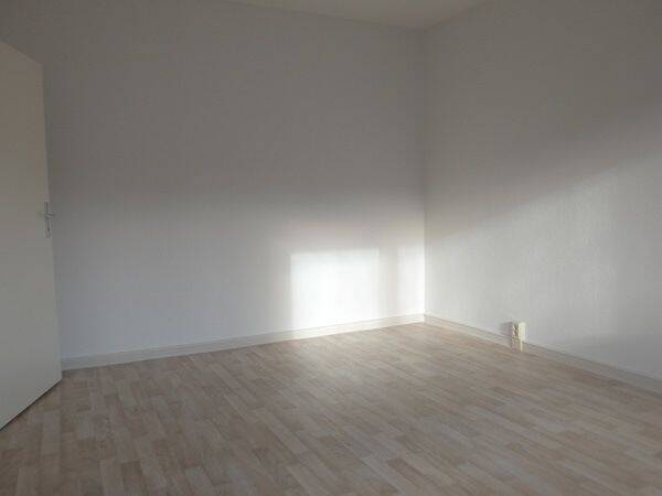 Etagenwohnung Döbeln Pommlitz - 3 Zimmer, 63 m&sup2;, 319&euro; | Angebot:26758665