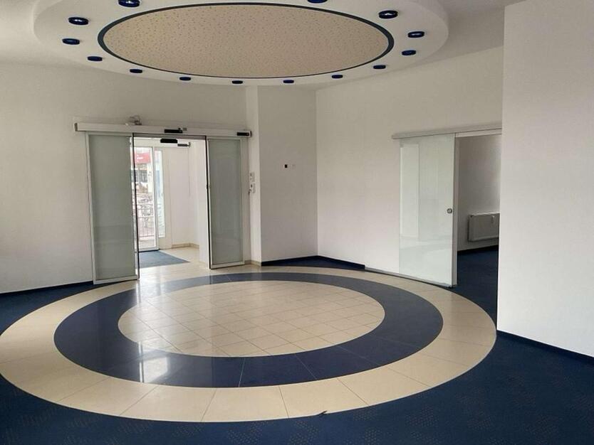 Top Lage ebenerdiges Büro direkt am S-Bahnhof Strausberg