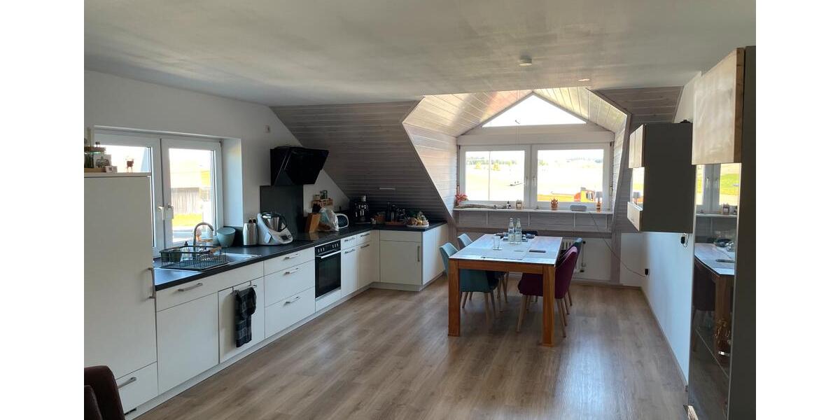 Dachgeschoßwohnung Bad Waldsee - 5 Zimmer, 120 m&sup2;, 1.050&euro; | Angebot:26522072