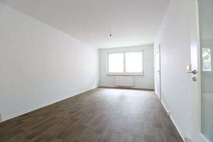 Wohnung Schwerin Großer Dreesch - 3 Zimmer, 54 m&sup2;, 357&euro; | Angebot:26749486