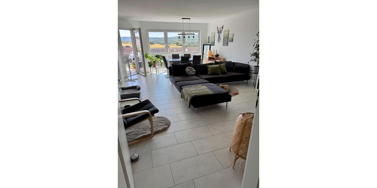 Etagenwohnung Idstein - 3 Zimmer, 90 m&sup2;, 1.250&euro; | Angebot:26649783