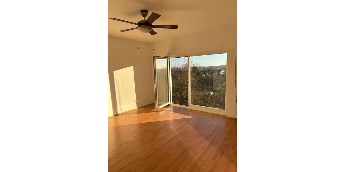 Erdgeschoßwohnung Hennef (Sieg) - 3 Zimmer, 150 m&sup2;, 1.350&euro; | Angebot:26461049