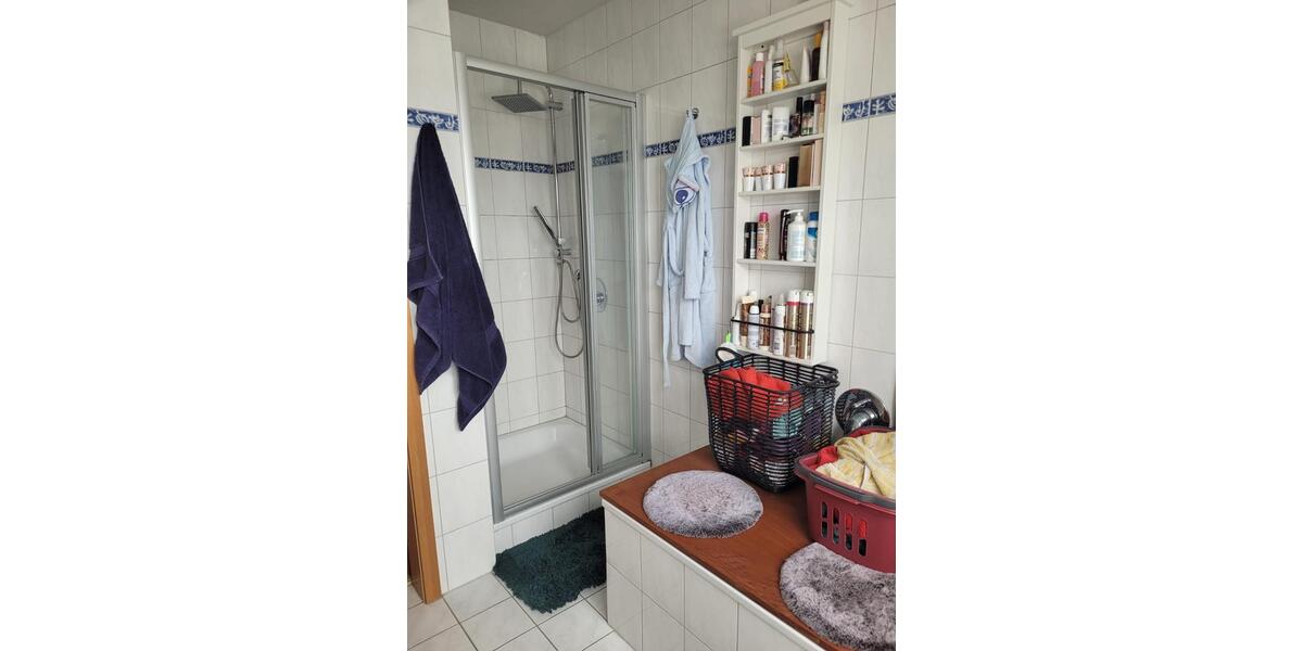 Dachgeschoßwohnung Enger - 3 Zimmer, 80 m&sup2;, 700&euro; | Angebot:24818723