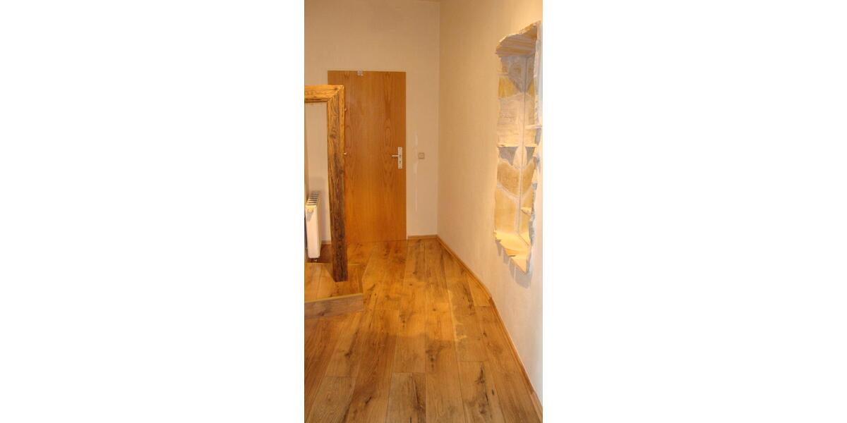 Erdgeschoßwohnung Löbau - 2 Zimmer, 65 m&sup2;, 380&euro; | Angebot:25053104