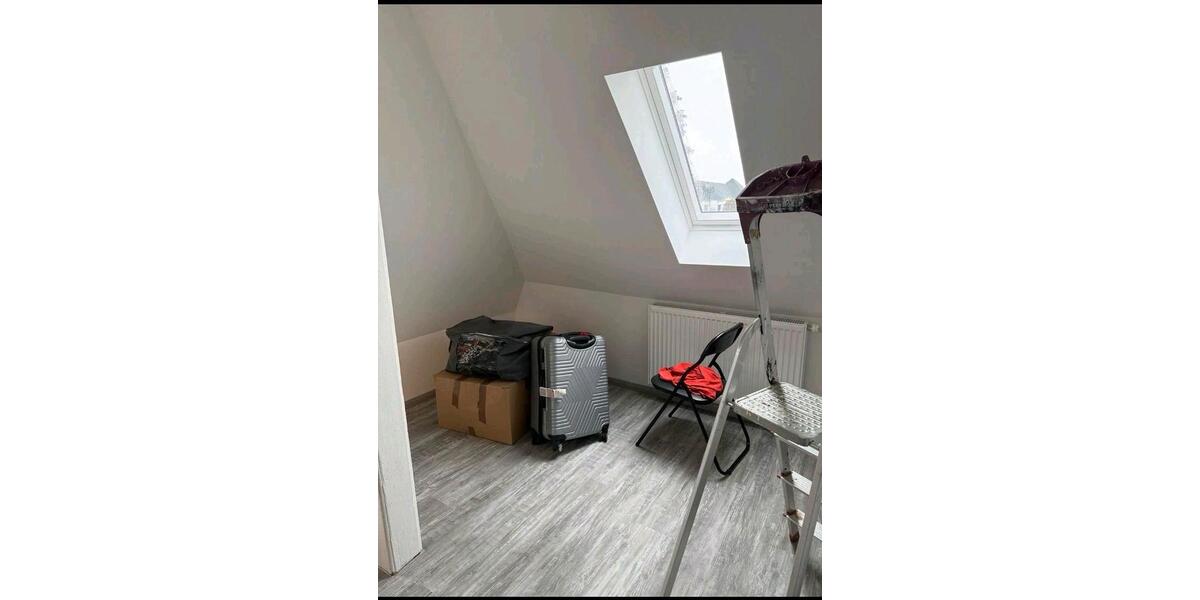 Dachgeschoßwohnung Sankt Augustin - 4 Zimmer, 65 m&sup2;, 950&euro; | Angebot:26222268