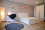 Großes WG-Zimmer mit Balkon in 3er-WG