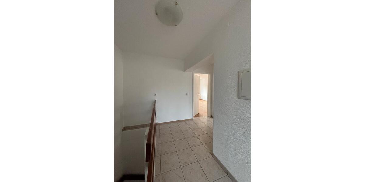 Maisonettenwohnung Trossingen - 3 Zimmer, 84 m&sup2;, 900&euro; | Angebot:26004501