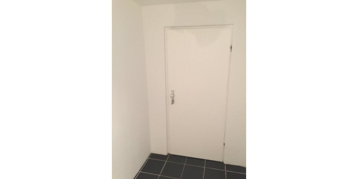 Schöne Dachgeschosswohnung im Grünen 2 zimmer