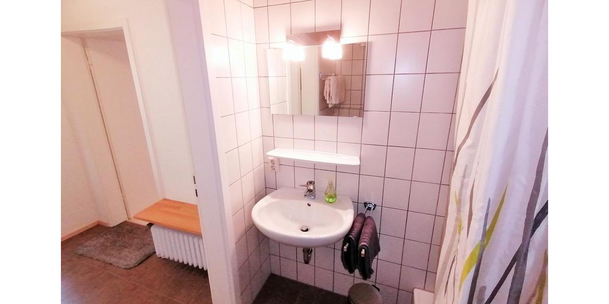 Wohnen auf Zeit Fellbach Oeffingen - 1 Zimmer, 27 m&sup2;, 970&euro; | Angebot:26216192
