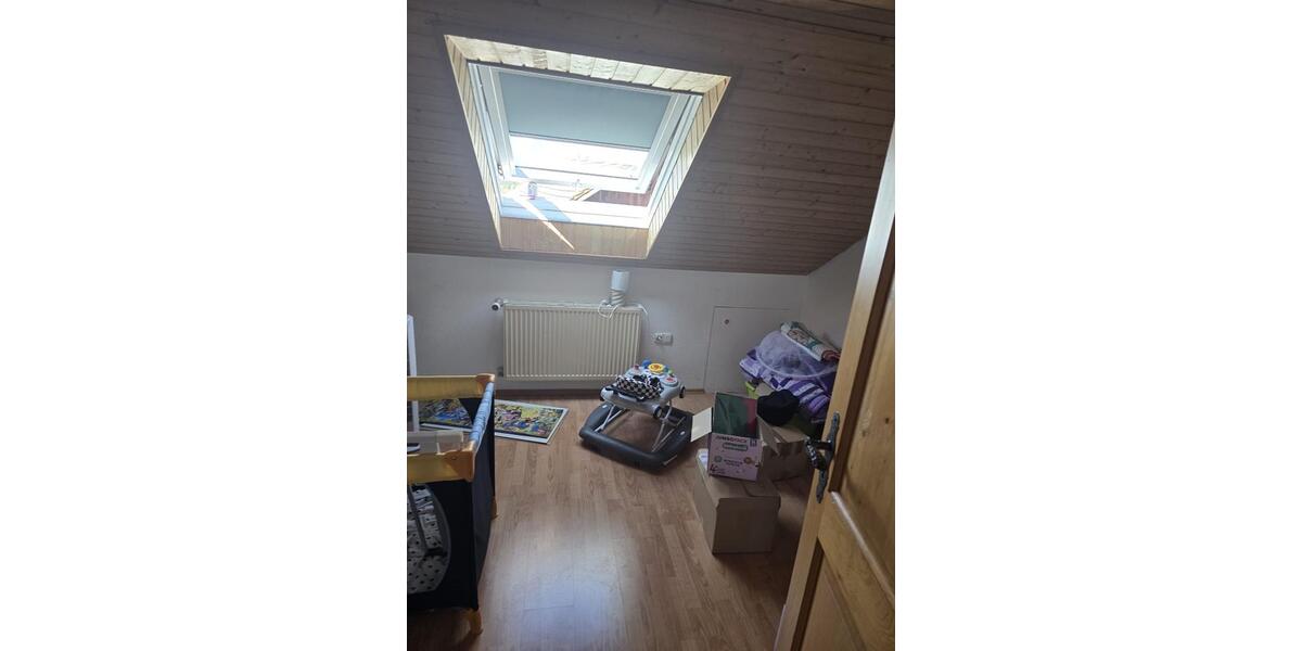 Dachgeschoßwohnung Bidingen - 4.5 Zimmer, 127 m&sup2;, 1.450&euro; | Angebot:26535676