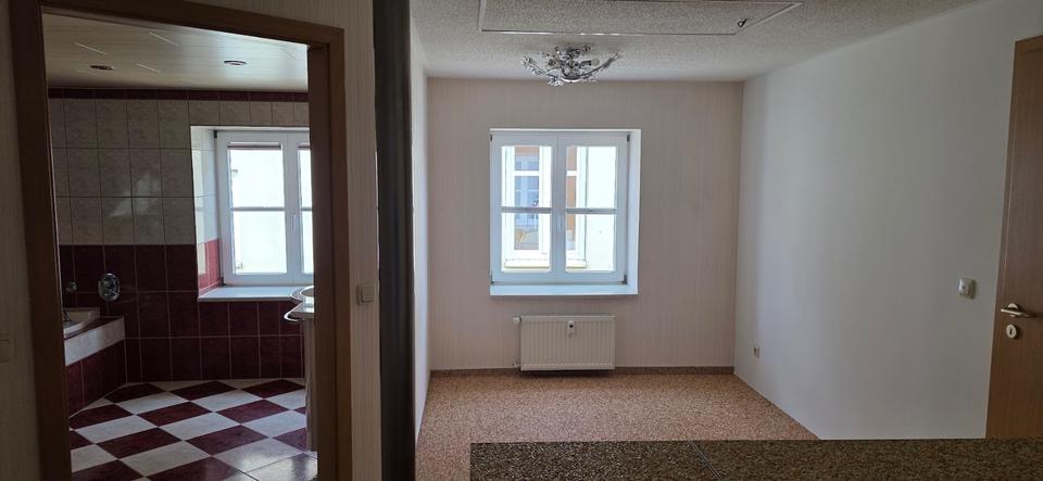 Dachgeschoßwohnung Goldberg - 3 Zimmer, 110 m&sup2;, 925&euro; | Angebot:21324471