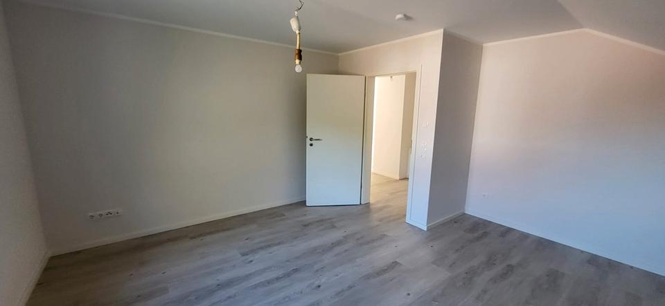 Dachgeschoßwohnung Barßel - 4 Zimmer, 90 m&sup2;, 900&euro; | Angebot:26477590