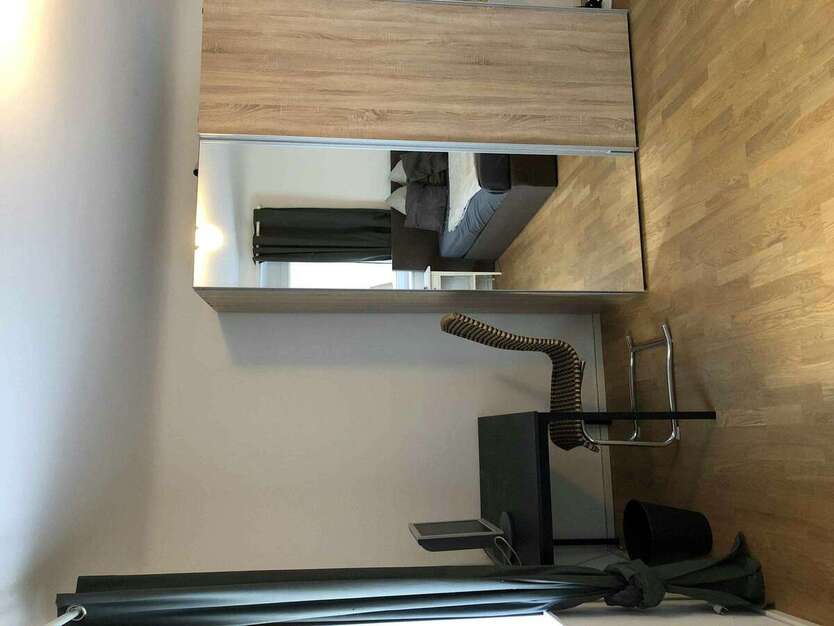 WG-Zimmer in Stuttgart 515 € 17 m² zimmer