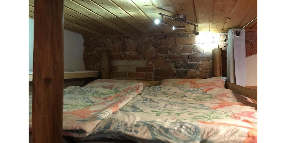 Wohnen auf Zeit Meißen - 8 Zimmer, 16 m&sup2;, 25&euro; | Angebot:26623443