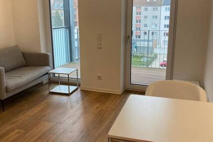 Großzügige 1-Zimmer-Wohnung mit Balkon in U-Bahn Nähe