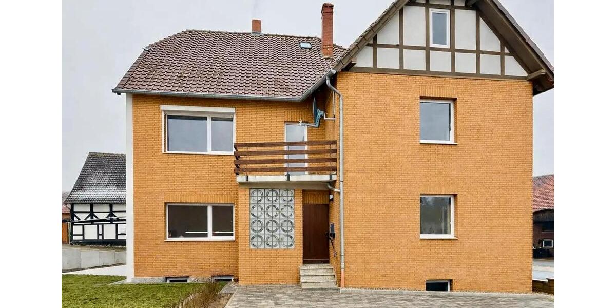 Bauernhaus mit Altbau-Charme: Erstbezug nach Sanierung, 179 m2 8 zimmer